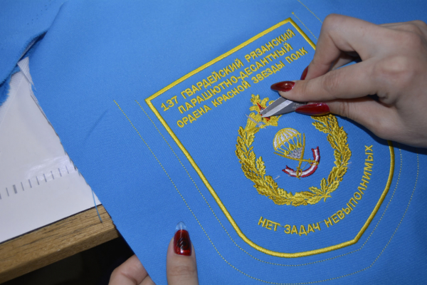 Флаги знамена гербы и вымпелы